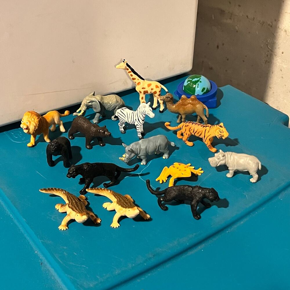 Y2K Safari Ltd. Wild Animals TOOB
